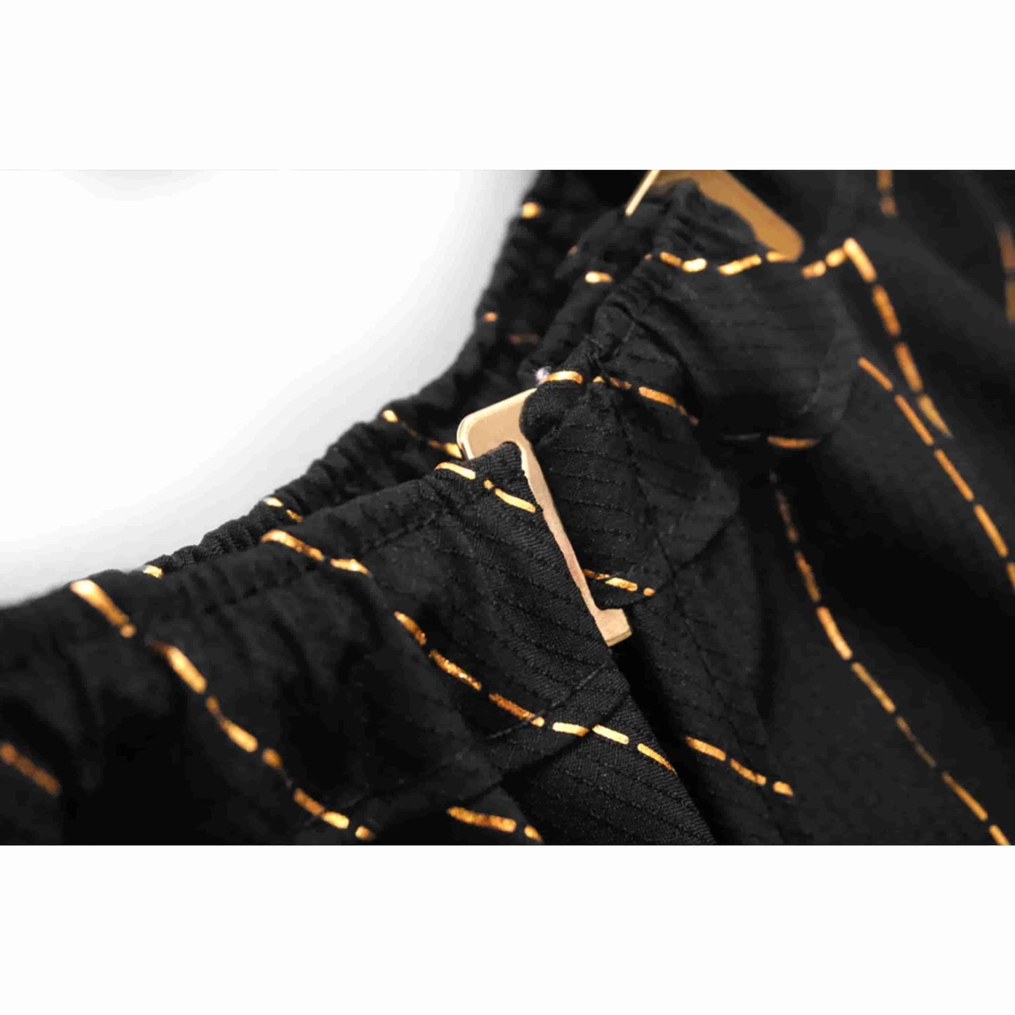 Barber Strong™ Classic Barber Cape – Black & Gold Pinstripe | Premium Anti-Static, Water-Resistant Cutting Cape